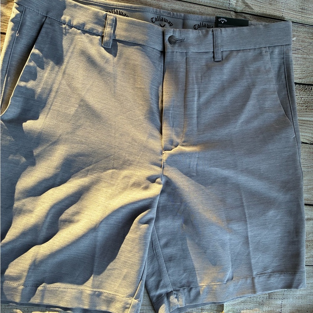 Callaway Men's Light Gray Flat Front Shorts size 36